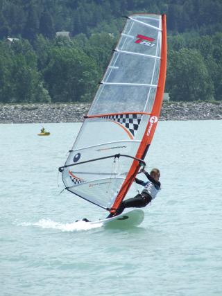 D4 Planche à voile dans des conditions printanières !