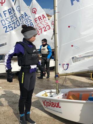 Du vent, des vagues, une course et un dauphin pour la Team Opti