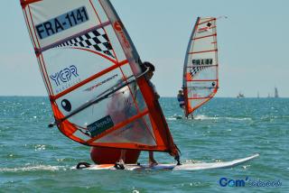 Hold-up du YCPR en Minimes à l'interligue Windsurf glisse ! Et résultats de l'interligue d'Optimist