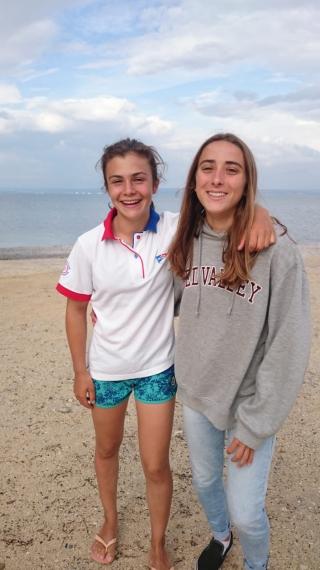 Les filles sur le podium pour la régate de planche à Martigues