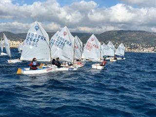 Régate de ligue Optimist à Bormes