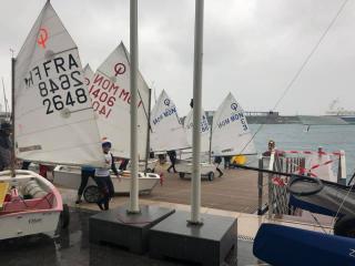 Trop de vent et de vagues : régate Opti Monaco annulée