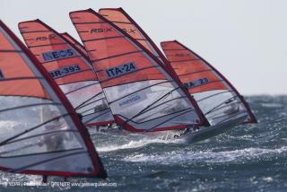 Jour 1 sur la Med Cup 13 Windsurf